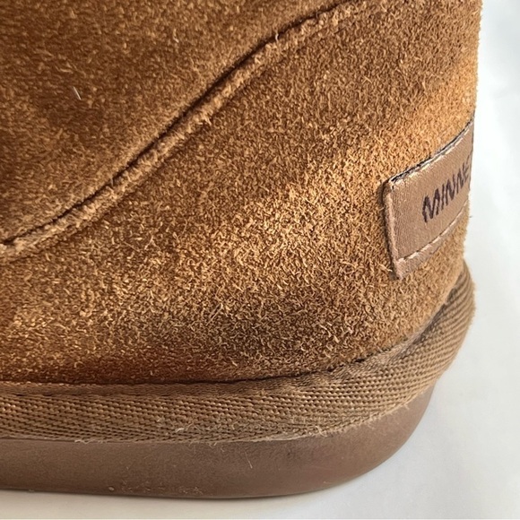 Minnetonka Genuine Sheepskin leather Women Olympia Short Boots Golden Tan size 8 - Picture 13 of 15